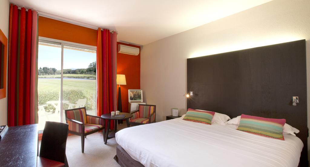 Hotel Le Mas D'Huston Spa And Golf Saint-Cyprien  Exterior photo