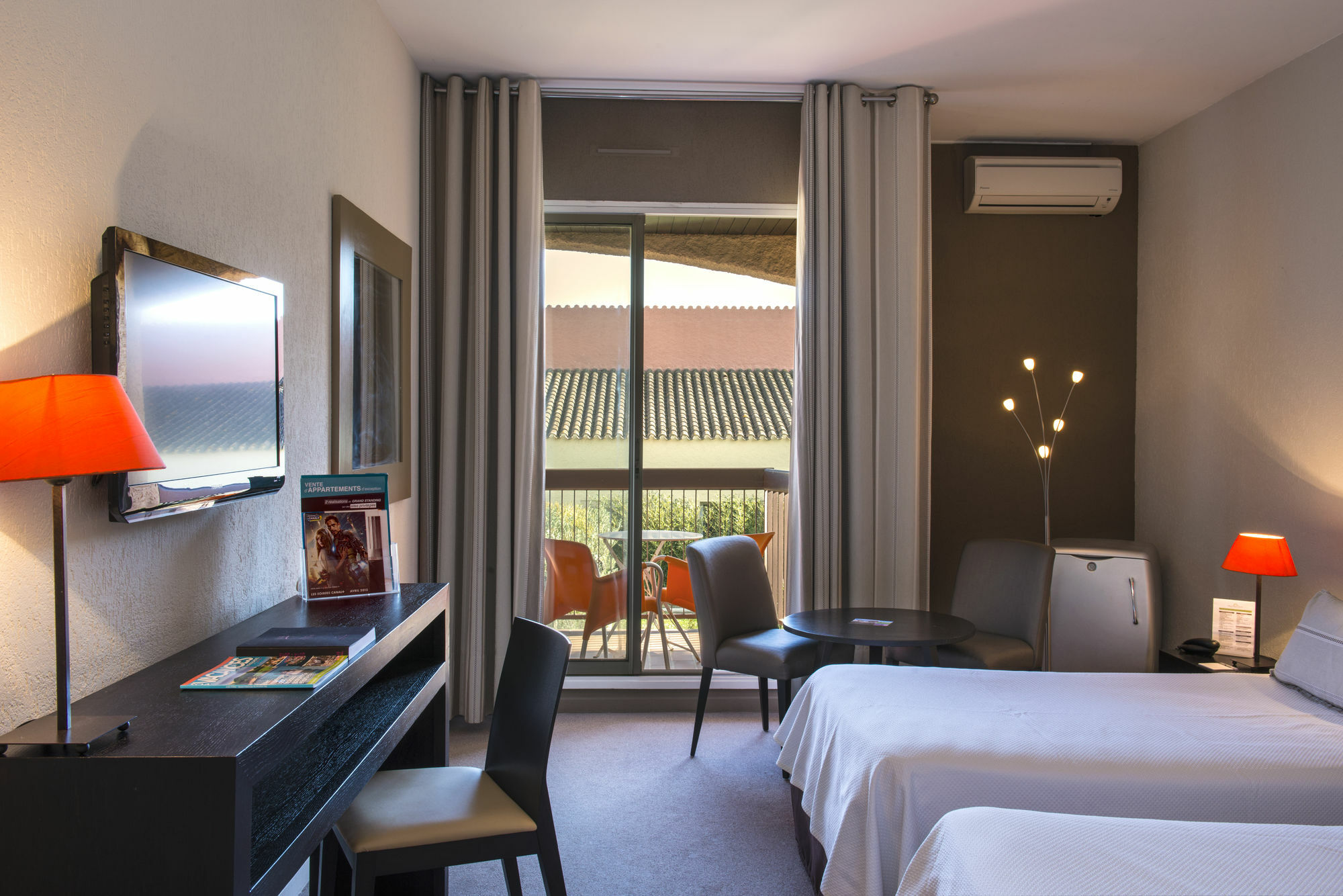 Hotel Le Mas D'Huston Spa And Golf Saint-Cyprien  Exterior photo