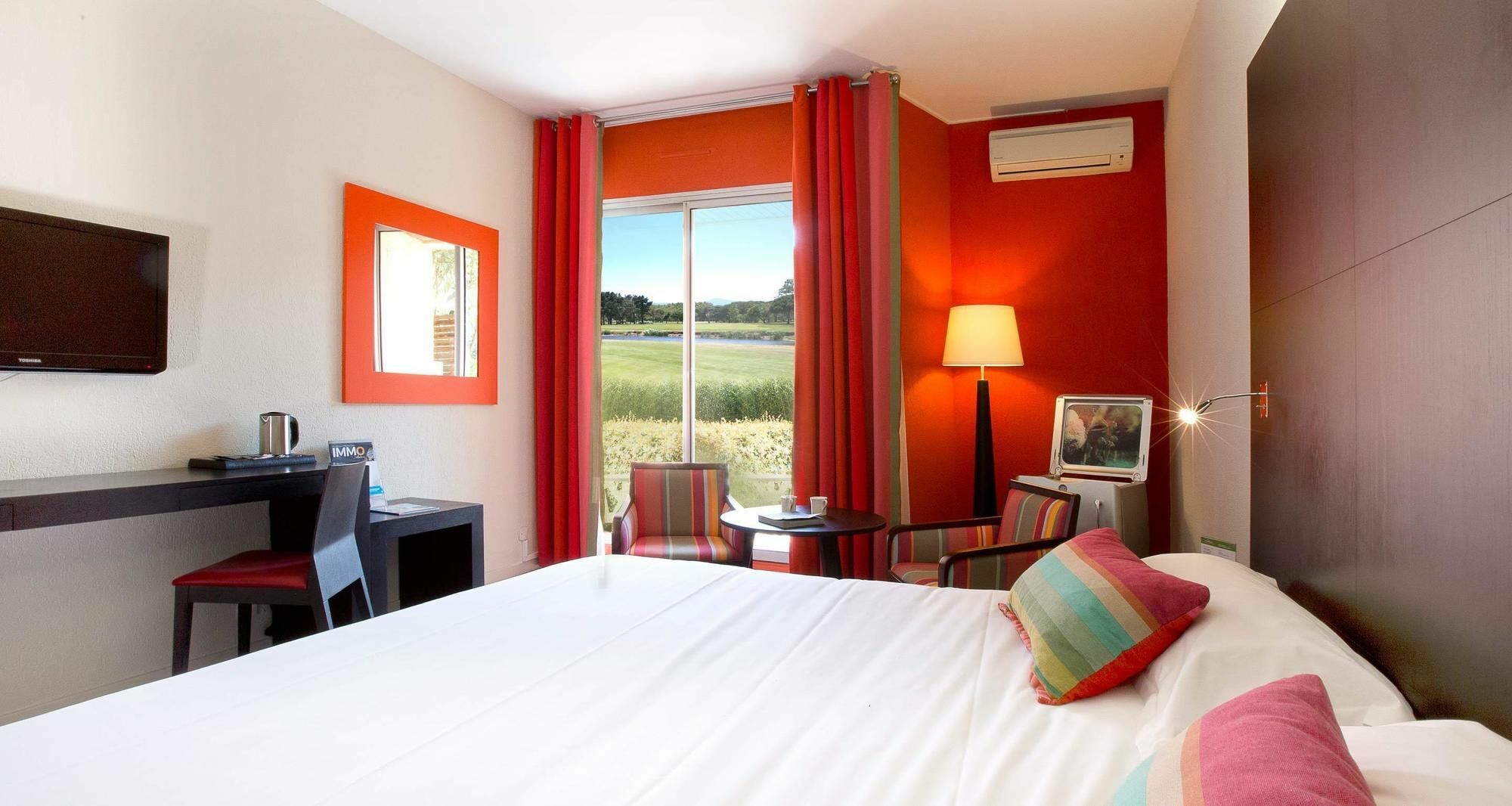 Hotel Le Mas D'Huston Spa And Golf Saint-Cyprien  Exterior photo